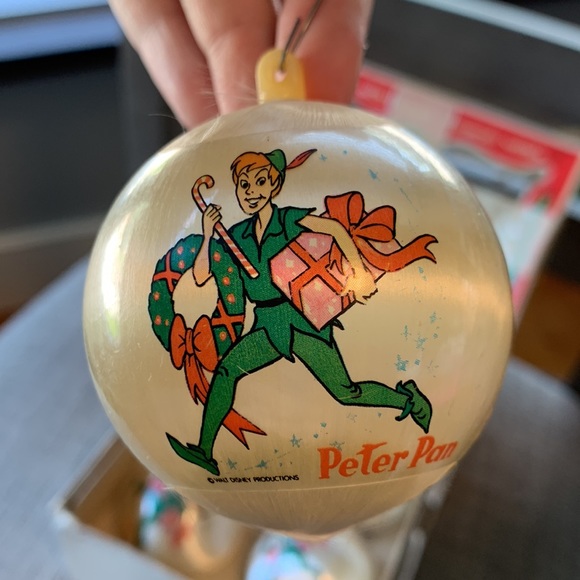 Disney Alderbrook Vintage Peter Pan Satin ornaments - Picture 4 of 4